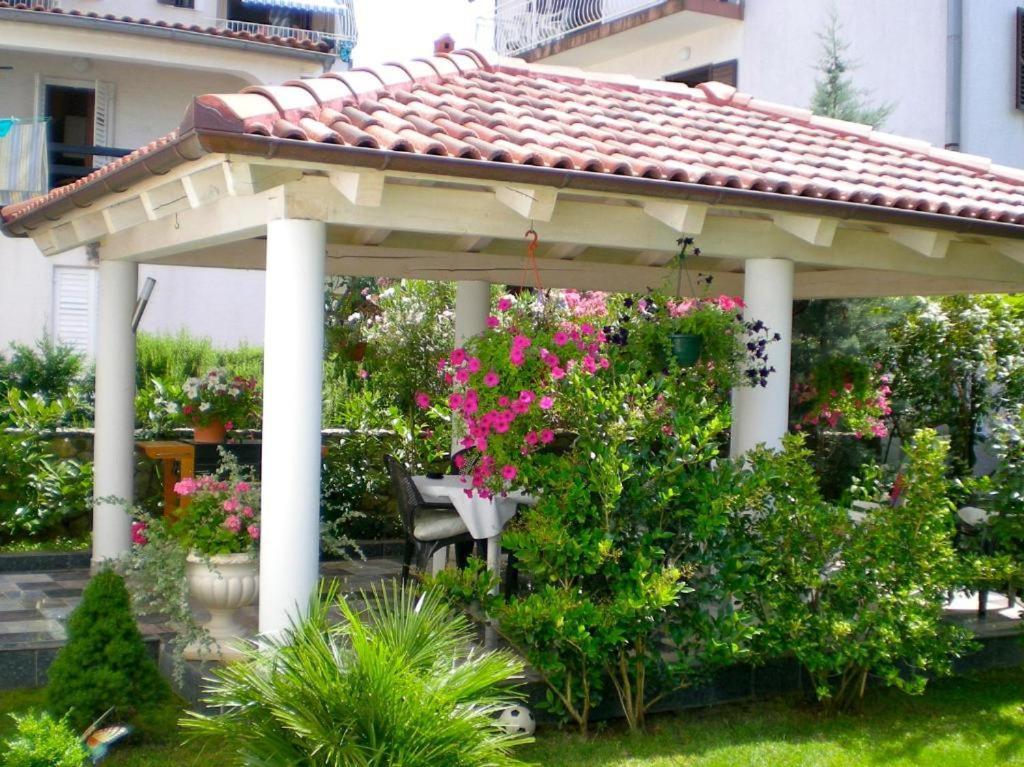 Apartments Bella Vita 2 Malinska Exterior foto